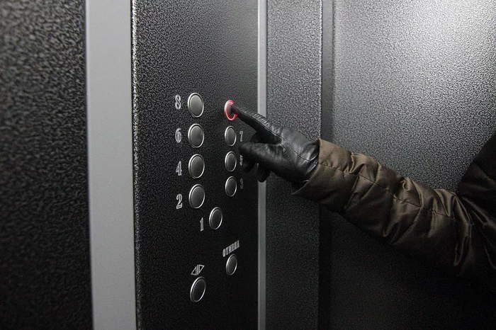 Thank you for feeding my phobia. The elevator broke down in a high-rise building in Kyiv - Elevator, Cable, Break, news