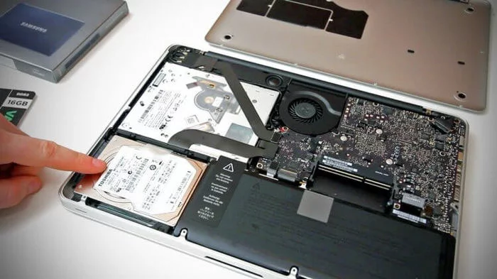 Apple may be forced to allow owners to improve their MacBooks themselves - Apple, Apple repair, Greed, Law, USA, Longpost