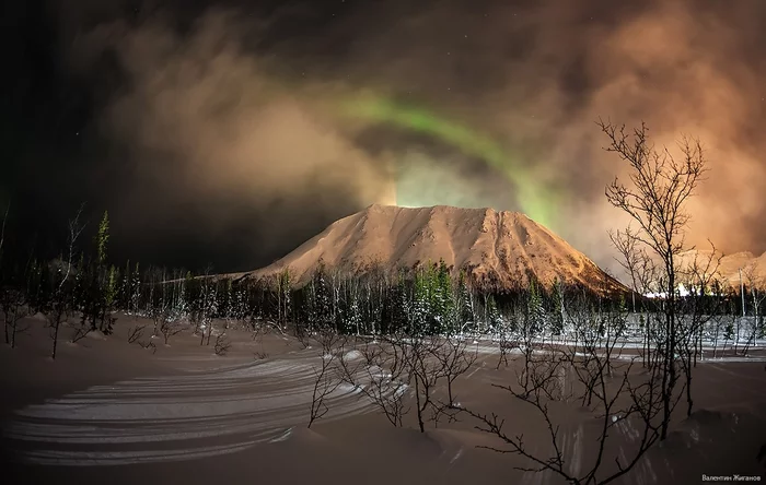 Polar Lights over Mount Kukisvumchorr - Polar Lights, Murmansk region, Kukisvumchorr, Khibiny, Russia, Nature, The photo