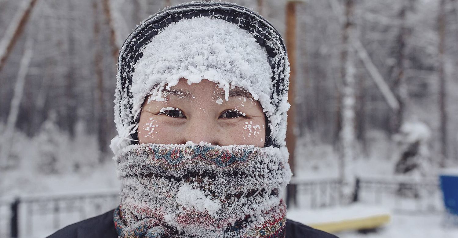 Вид холодно. Якутия Мороз 60. Якутские Морозы. Морозы в Якутии. Человек на морозе.