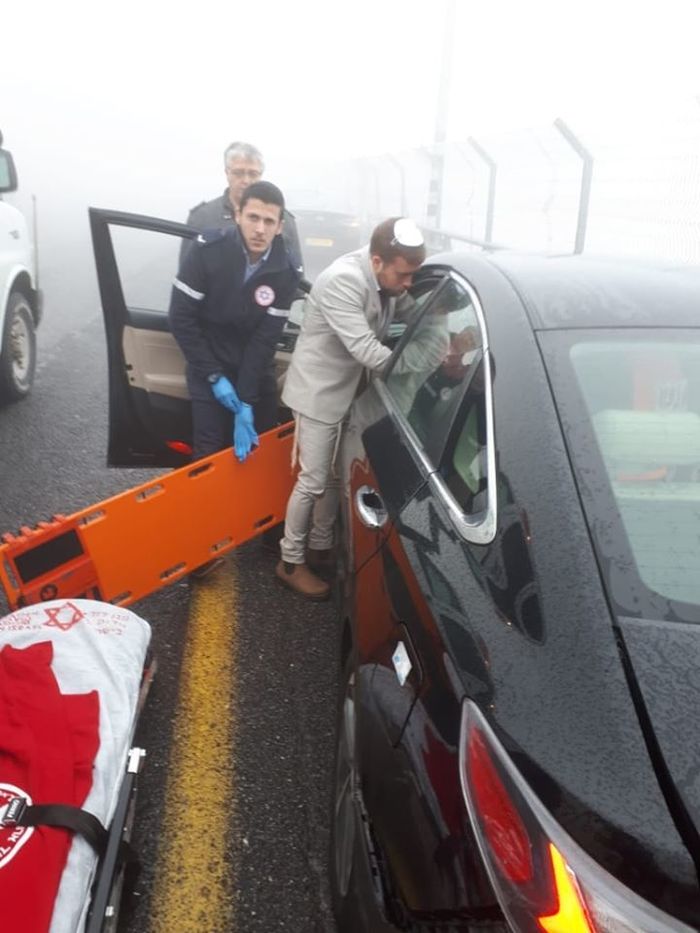 Волонтер «скорой помощи» оказал помощь пострадавшим в ДТП по пути на собственную свадьбу Скорая помощь, Израиль, ДТП, Длиннопост