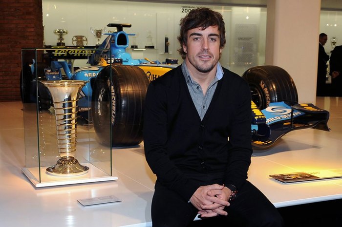 Алонсо может вернуться в Renault Формула 1, Фернандо Алонсо, Renault, McLaren, Honda