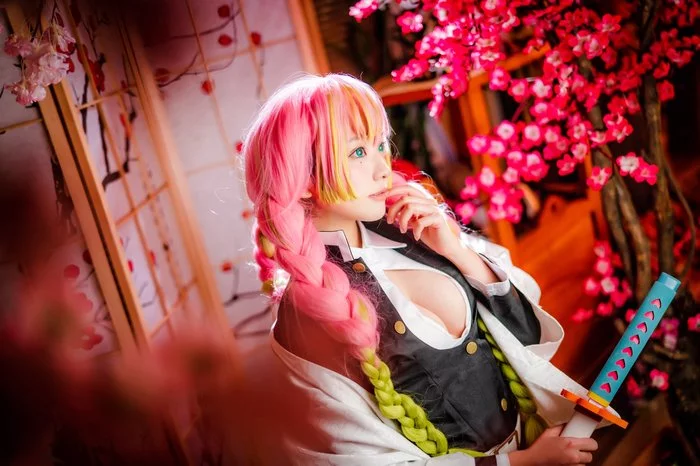 Mitsuri Kanroji Mitsuri Kanroji, Kimetsu No Yaiba, Косплей, Красивая девушка, Длиннопост