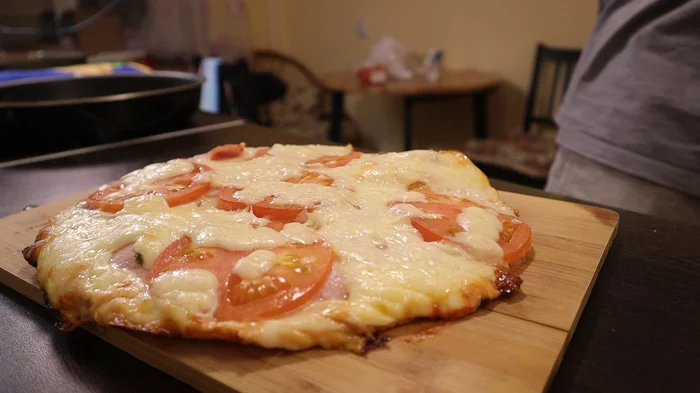 Quick pizza in a frying pan - My, Food, Recipe, Pizza, Video recipe, Bakery products, Preparation, Video, Longpost, Cooking