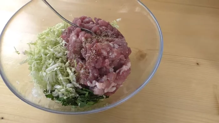 Заливной пирог с мясными шариками Кулинария, Рецепт, Еда, Пирог, Заливной пирог, Другая кухня, Выпечка, Пирог с мясом, Видео, Длиннопост