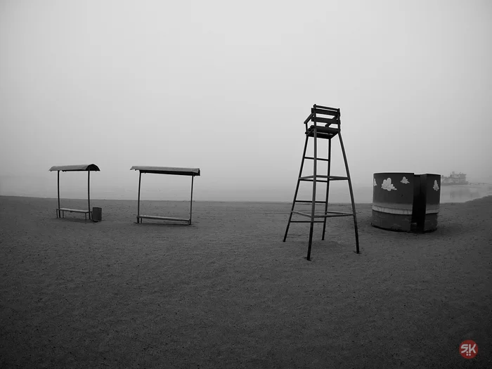 Waiting for summer - My, The photo, Beach, Fog, Black and white
