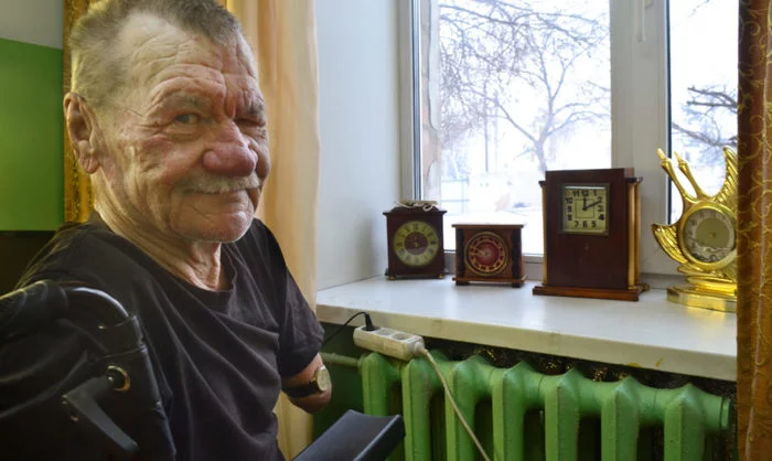 A unique watchmaker from Minusinsk is a master without arms or legs - My, Disabled person, Overcoming, Heroes, Watchmaker, Minusinsk, Longpost