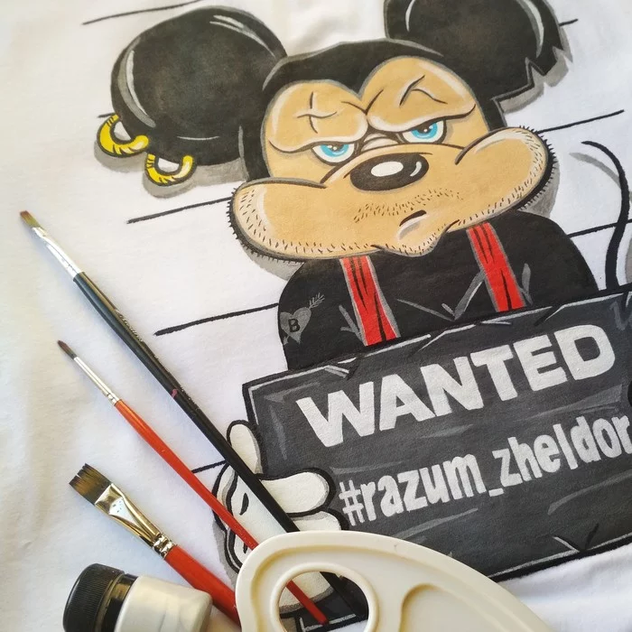 T-shirt with hand-painted. Wanted - My, Creation, Painting on fabric, Handmade, Mickey Mouse, Wanted, With your own hands, T-shirt, Longpost