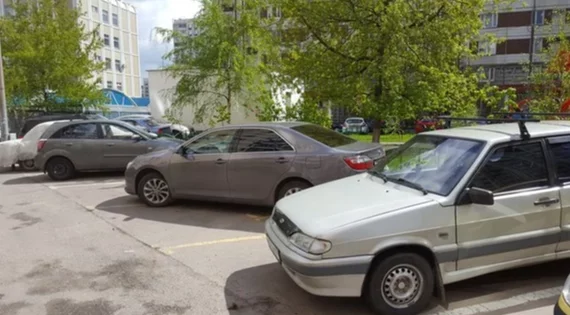 The neighbor took revenge on the boor by stuffing potatoes into the exhaust - My, Auto, Neighbours, Parking, Story, Story, Humor, Longpost, Yandex Zen