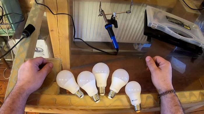 Как восстановить светодиодную лампу за 2 минуты при минимальных навыках работы с паяльником и знаниях об электронике Led, Oled, Светодиодные светильники, Ремонт, Своими руками, Видео, Длиннопост