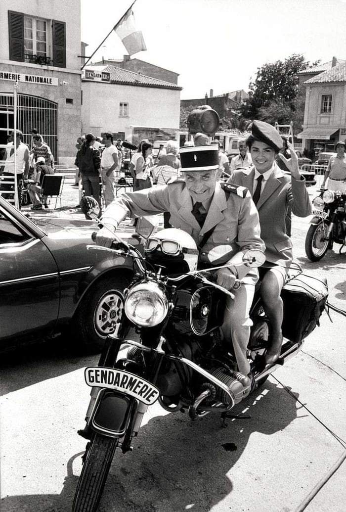 Louis de Funes on the set of the film Gendarmes and Gendarmes - French people, Gendarme, Actors and actresses, Movies, The photo, Motorcycles, Moto