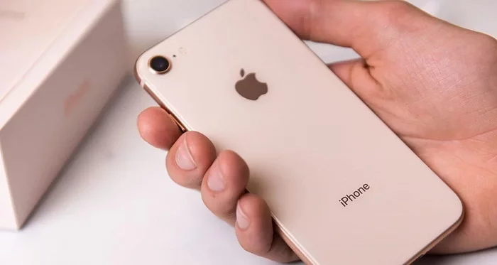 IPhone 9 отложили на несколько месяцев, iPhone 12 тоже задержится - iPhone, Foxconn, Iphone 12