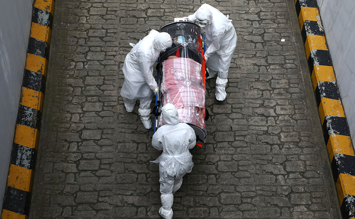 Переболевшие коронавирусом продолжают распространять вирус