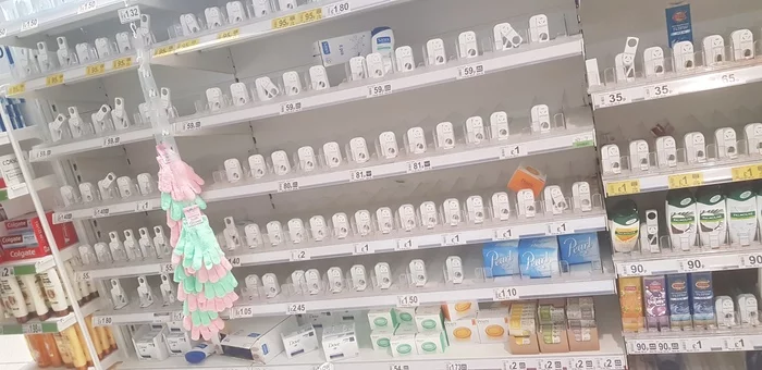 A shelf with liquid soap in one very popular market in England - My, Coronavirus, Horror, Soap, England