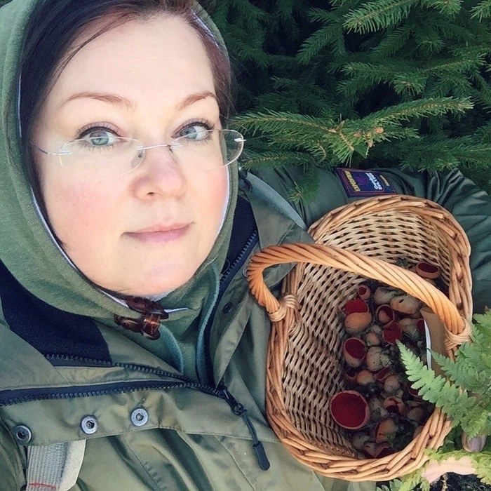 Жители Петербурга похвастались первым урожаем грибов