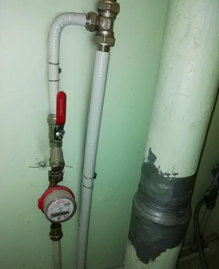 Eliminating odor from a cast iron sewer pipe joint - My, Repair, Sewerage, Smell, Longpost