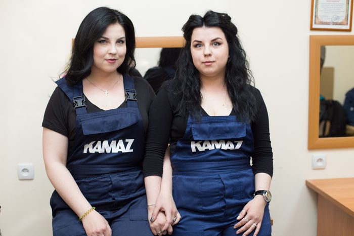 Anastasia and Tatyana Ershov are ZAVOD sisters from the KAMAZ Engine Plant. - Girls, Engine building, Workers, Zavodchanki, Factory, PHOTOSESSION, Production, Video, Longpost, Yandex Zen