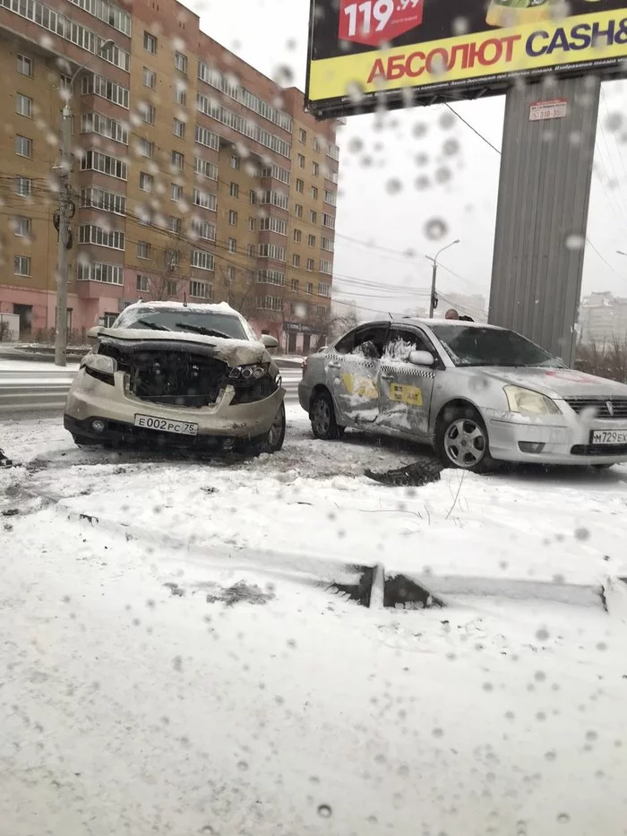 Good morning in Chita and unexpected snow... a selection of accidents in 1 hour - My, Chita, Crash, Road accident, Snow, Longpost