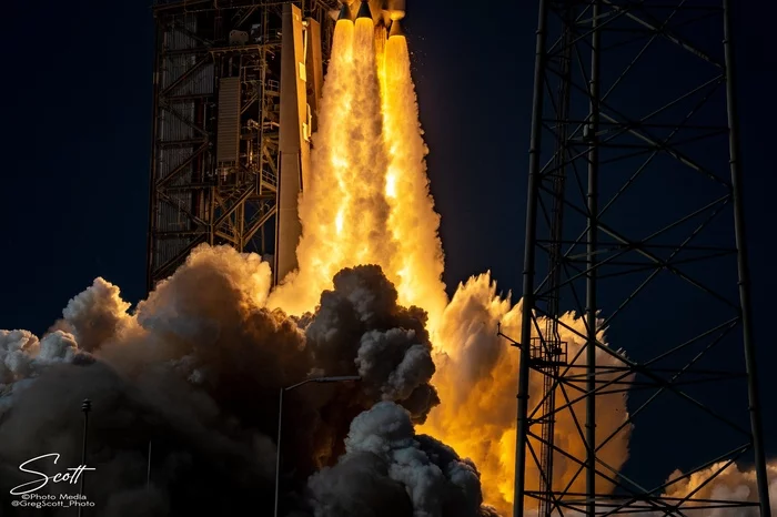 Photos of Atlas V launch with AEHF-6 satellite - Atlas V, Ula, Running, Space, Longpost