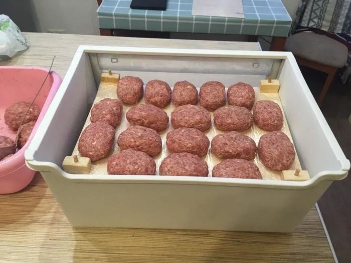 Котлетно-пельменная этажерка Кулинария, Еда, Котлеты, Пельмени, Заморозка, Длиннопост, Рукоделие с процессом