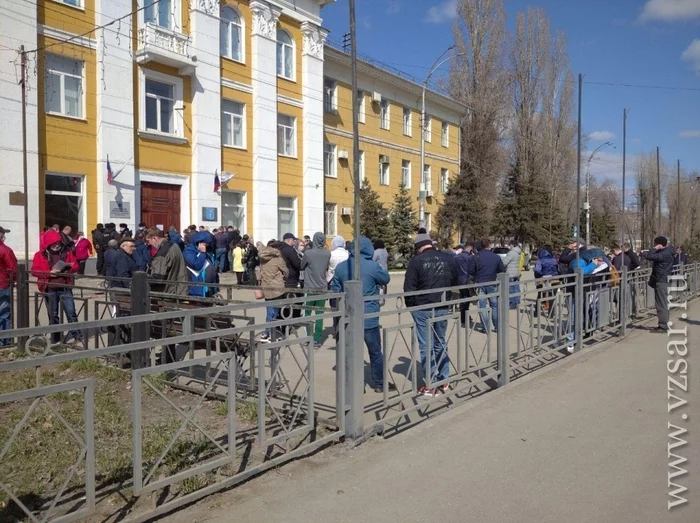 “Stay at home,” they said... - Coronavirus, Saratov, Negative, Crowd, Administration, Marasmus, Power, Skip, Video