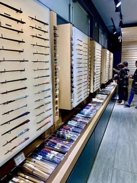 Магазин палочек для еды в Токио