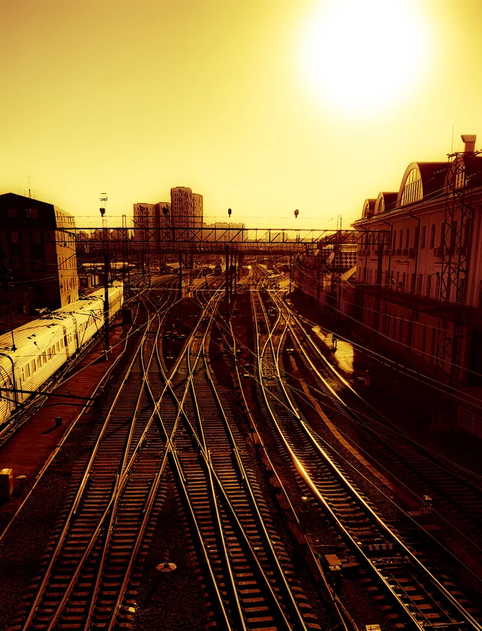 multipath - My, Mobile photography, The sun, Railway, railway station