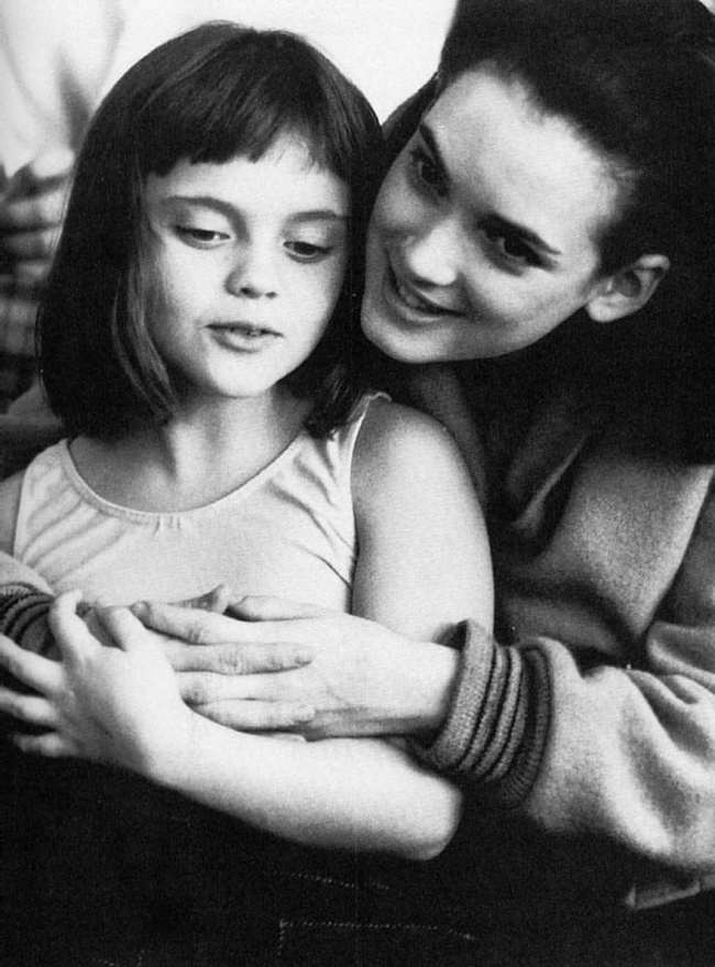 Christina Ricci and Winona Ryder on the set of Mermaids, 1990 - Christina Ricci, Winona Ryder, Actors and actresses, It Was-It Was, Longpost