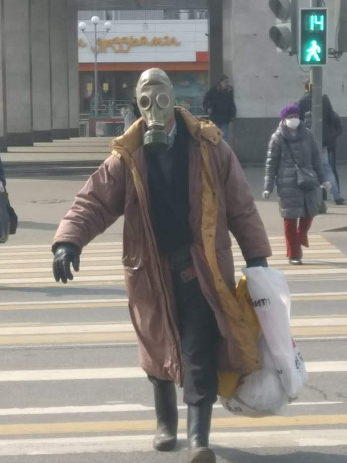Кажется, что в Москве БОМЖи готовы к борьбе с коронавирусом!