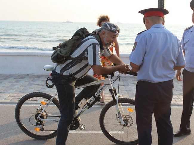 Police have a new flash mob? - My, Police, Проверка, A bike, Cyclist, Saint Petersburg