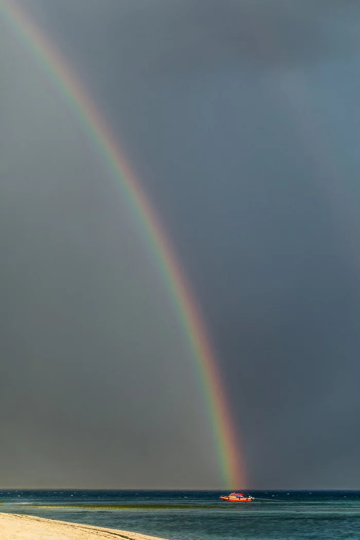 Rainbow and red boat - My, Rainbow, A boat, Minimalism, The photo