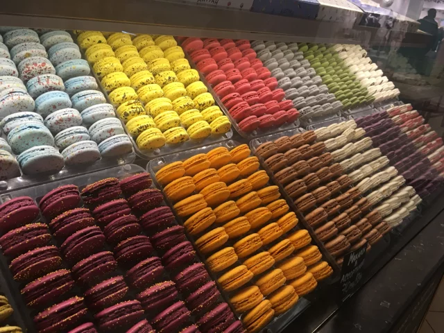 Why are macarons so expensive? A piece costs 70 rubles - My, Yummy, Macaroons, Shopping center, Sweets, Bon Appetit, Gluttony, iPhone