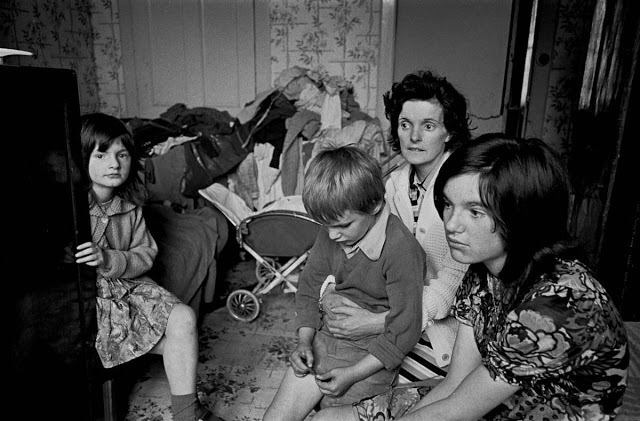 Scotland. Glasgow city in the early 70s (Slumes area) - Scotland, Glasgow, The photo, Longpost, Children