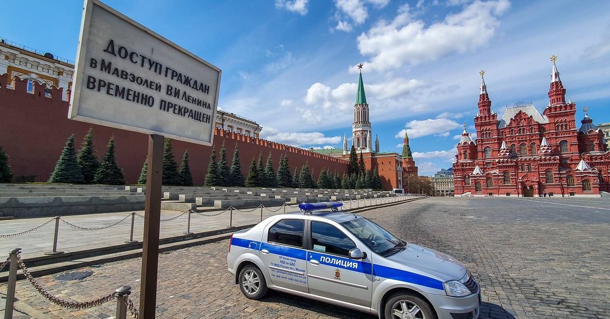 Карантин в москве. Москва и москвичи. Обезлюдела Москва вымираем. Москва вымерла картинка. Как москвичи видят мир.