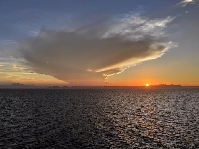 Sunset - My, Sunset, Ocean, Work at sea, The photo, Sea