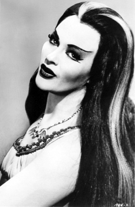 Horror queens. - beauty, Celebrities, Hollywood golden age, The photo, Black and white, Girls, Longpost