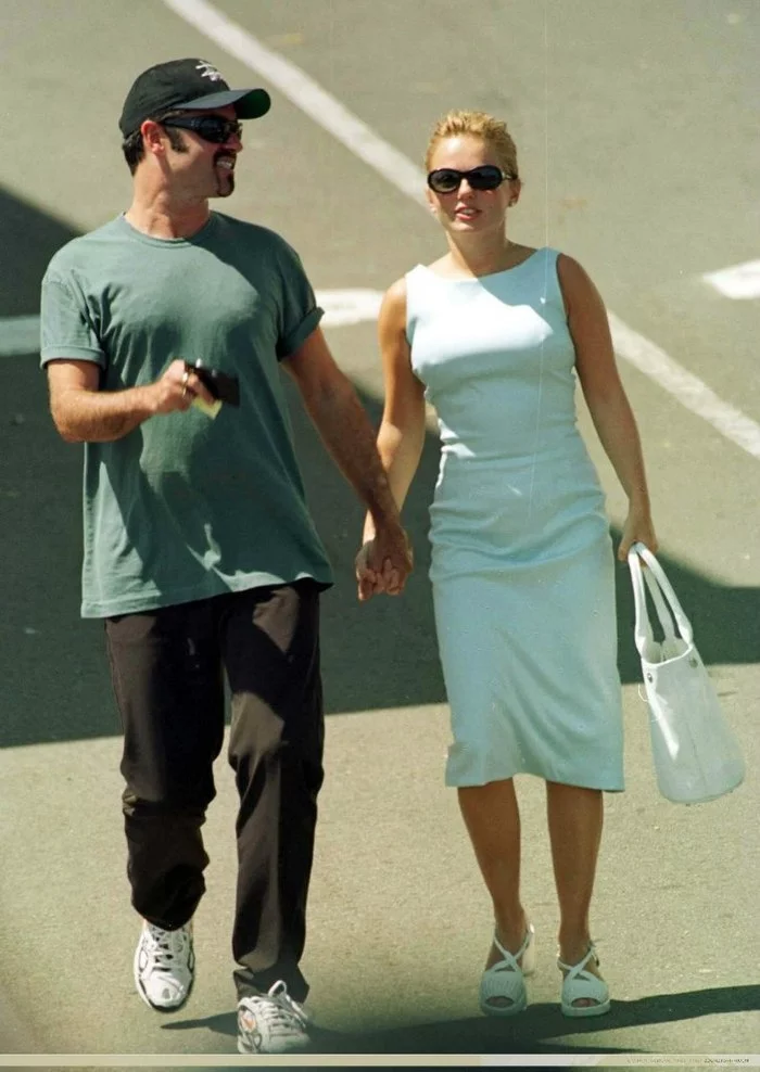 George Michael in the company of girlfriend and ex-Spice Girls singer Jerry Halliwell, August 1998 - George Michael, Jerry Halliwell, Longpost