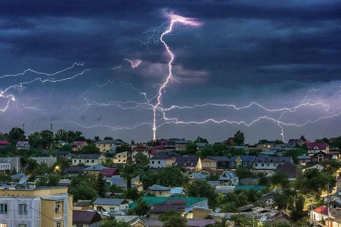 Lightning struck the Tashkent TV tower - Lightning, Tashkent, Thunderstorm, Weather, beauty, TV tower