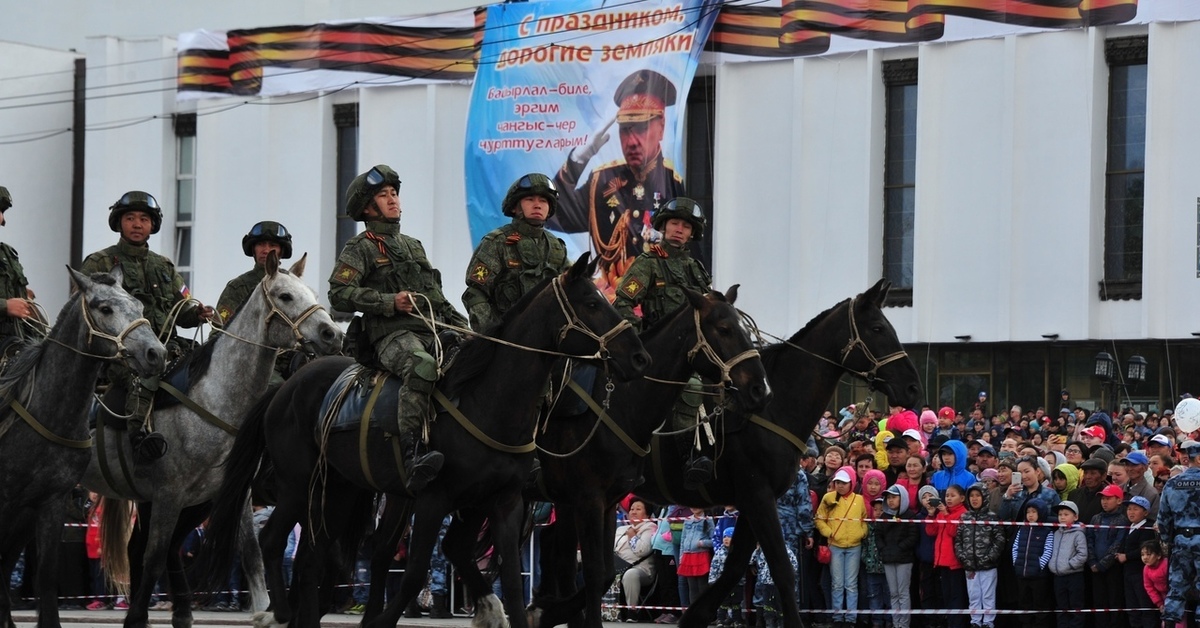 Парад победы кони. Кавалеристы на параде. Парад Победы кавалерия. Кавалерия на параде. Конница на параде.