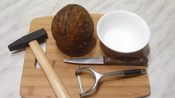 How to peel a coconut - My, Coconut, Video recipe, Recipe, Coconut chips, Video, Longpost