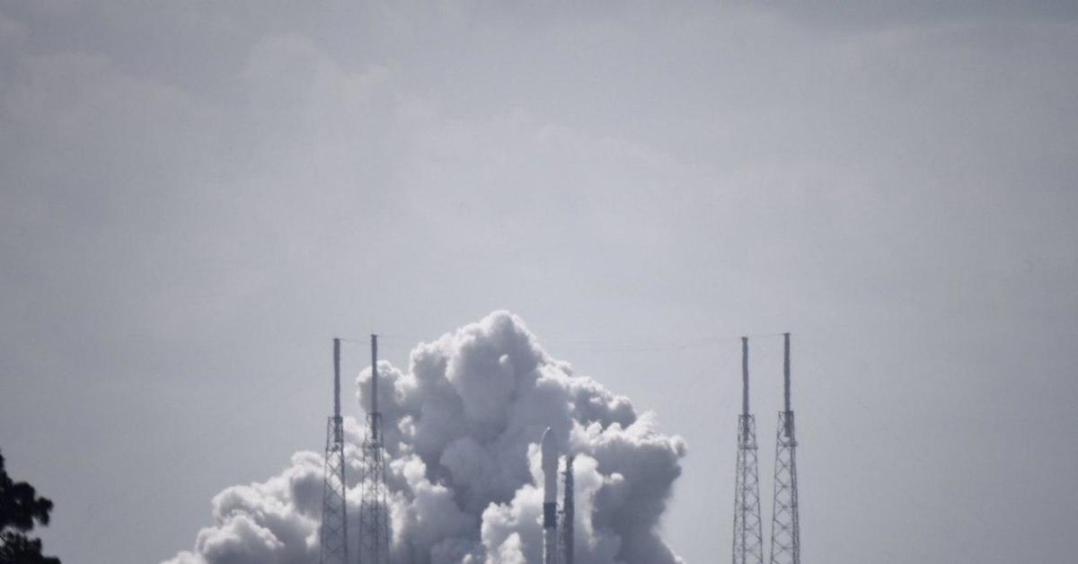 Early launch. Kh-11 advanced crystal spy satellite. Запуск ракеты в космос. Космическая программа южной кореи. Космический центр наро.