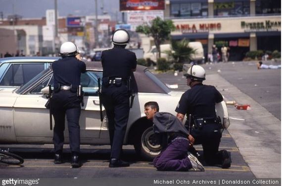 Горячая точка: в 1992 году Лос-Анжелес пережил самый разрушительный бунт в истории США США, Расизм, Лос-Анджелес, Длиннопост Горячая точка: в 1992 году Лос-Анжелес пережил самый разрушительный бунт в истории США США, Расизм, Лос-Анджелес, Длиннопост