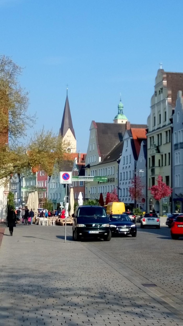 Весенний день