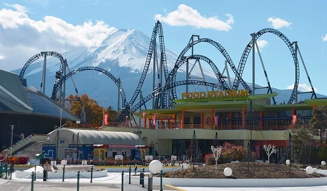 In Japan, roller coasters will be asked to ride in silence - My, Japan, Coronavirus, Roller coaster, Amusement park, Attraction