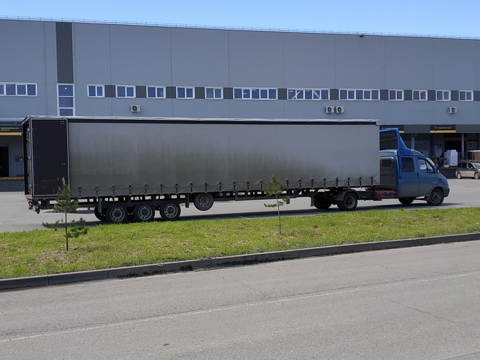 Когда с детства хотел стать дальнобойщиком,но денег хватило только на Газель