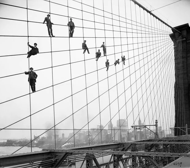 I want to know everything #691. The story of one photograph: workers on the cables of the Brooklyn Bridge, October 1914 - Want to know everything, USA, The Brooklyn Bridge, The photo, Story, Building, Interesting, Longpost