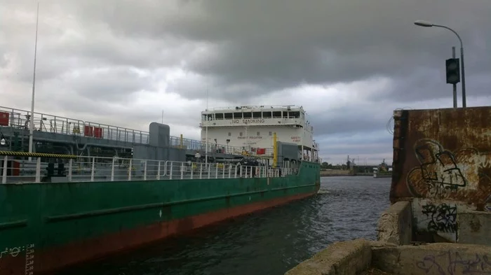 Balakovo/Volga Shipping Canal #2 - Balakovo, Vessel, Volga river, River, Tanker, Gateway, Saratov region, Longpost