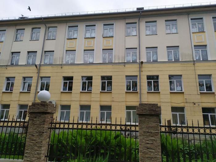белорусской школе подарили тонну цемента на выпускной. Смотреть фото белорусской школе подарили тонну цемента на выпускной. Смотреть картинку белорусской школе подарили тонну цемента на выпускной. Картинка про белорусской школе подарили тонну цемента на выпускной. Фото белорусской школе подарили тонну цемента на выпускной