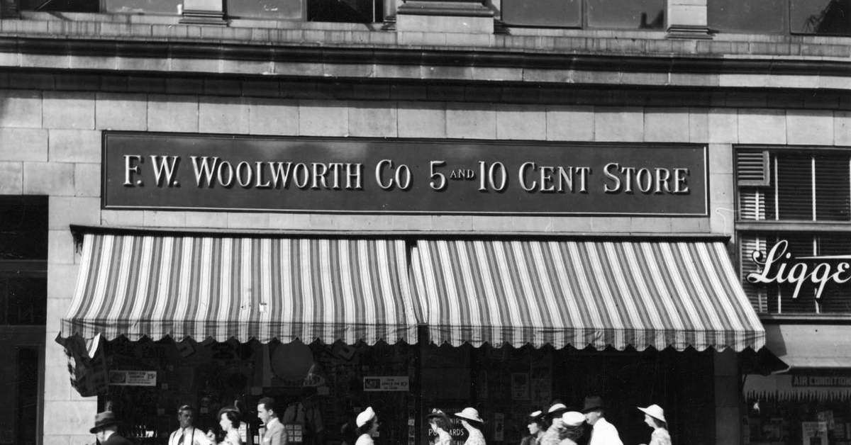 Первый прод. Фрэнк Вулворт. Магазин Вульворт в США 19век. Вульворт в США 19 век. Фрэнк Вулворт магазин.