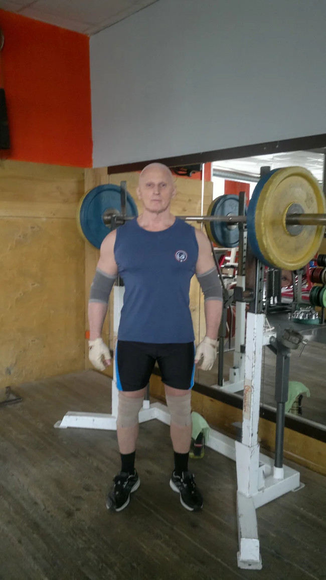 Bodybuilding. Experience in changing the body. Transformation of the body on vacation of a 64-year-old bodybuilder Valery Topchiev - My, Healthy lifestyle, Workout, Leisure, A life, Video, Longpost, Yandex Zen